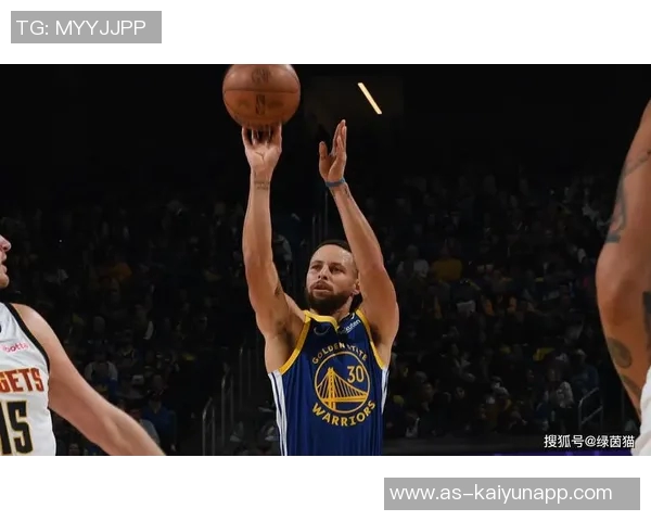 库里分享第三节逆转秘诀：干扰对手投篮保持防守间距避免失误