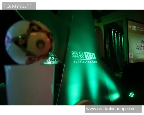 体坛动态:足协领导亲自会晤邵佳一加班制定重要报告推动改革