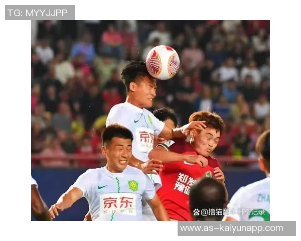 国安主帅解释半场换三人意图在于调整战术以扭转局势