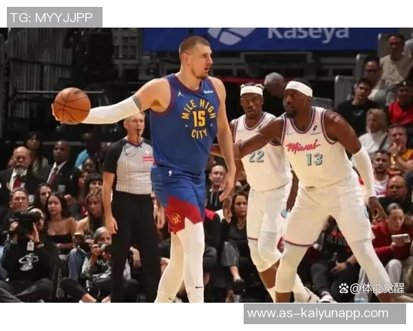 约基奇第三节神勇表现7投全中独得19分三节合计29分7篮板7助攻助球队强势反弹