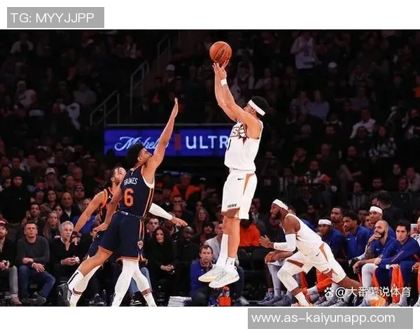 布克首节突破海斯防守时受伤乔丹奥特透露伤退原因