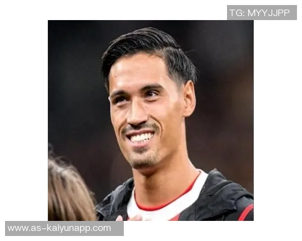 米兰冬窗前锋引援悬念取决于圣地亚哥希门尼斯未来动向